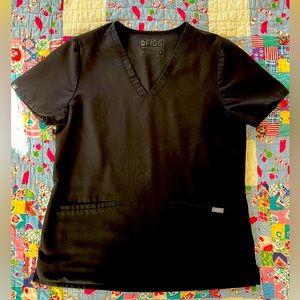 FIGS Black Scrub Set